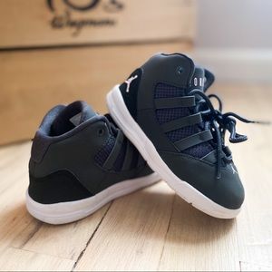 Like new jordans toddler size 8c